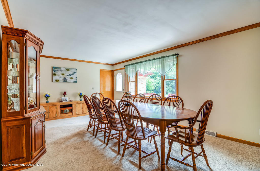 4 Stone Hill Road Allentown, NJ 08501 - Photo 3 of 27 005_LR/DR