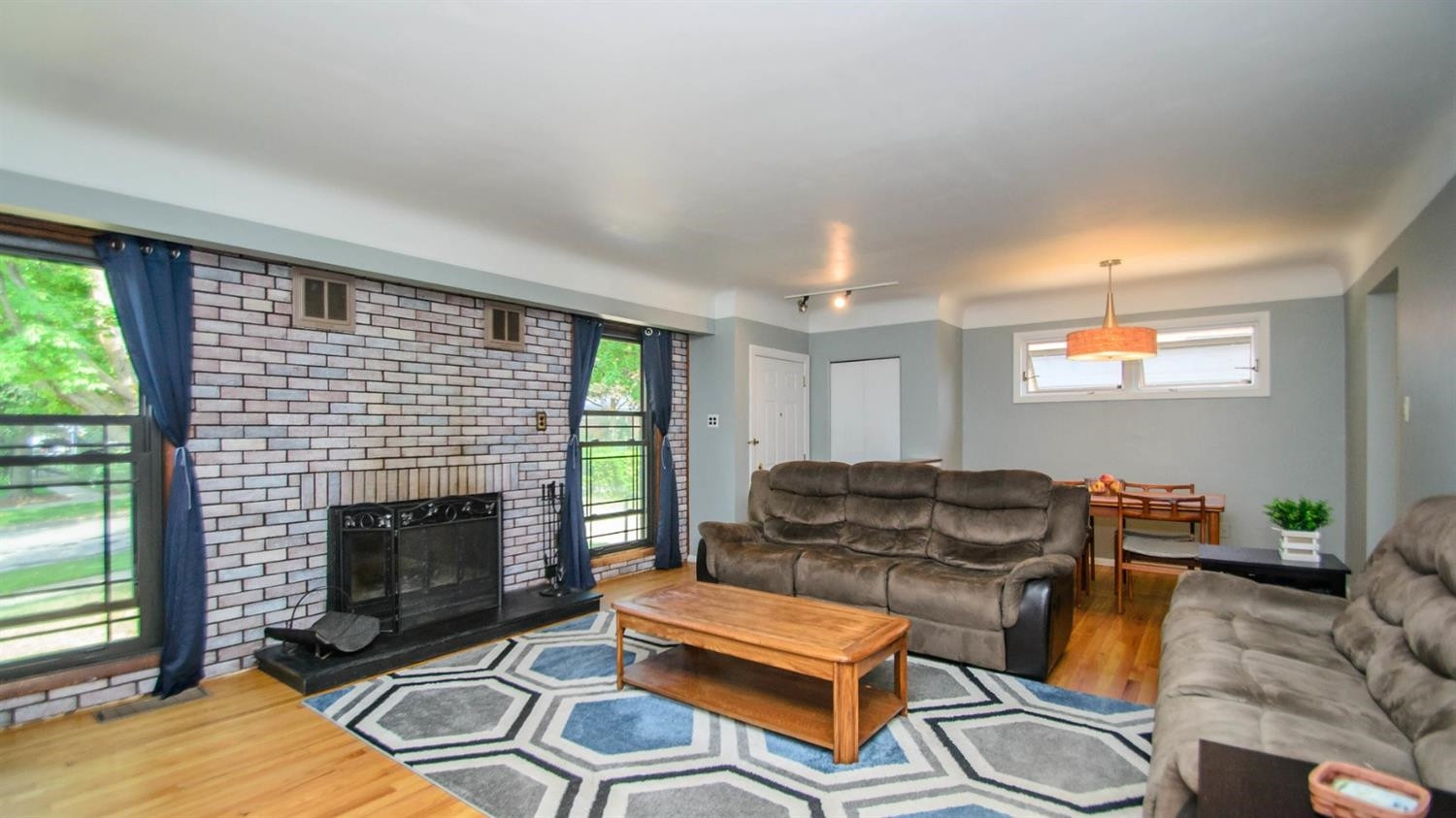 2267 Medford Road Ann Arbor, MI 48104 - Photo 4 of 10 Photo 4
