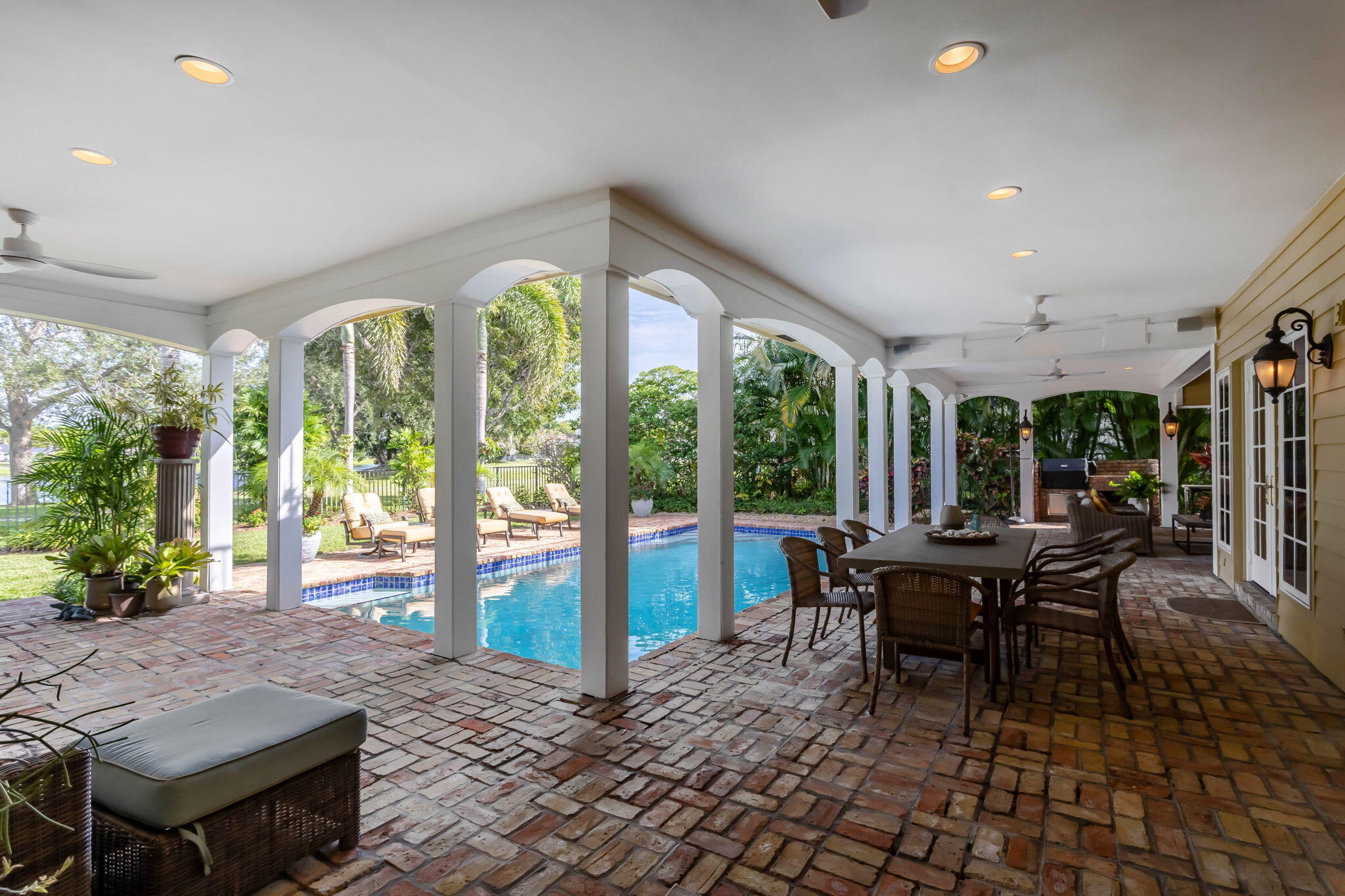 2883 Banyan Blvd Circle Northwest Boca Raton, FL 33431 - Photo 20 of 80 Lanai corner view