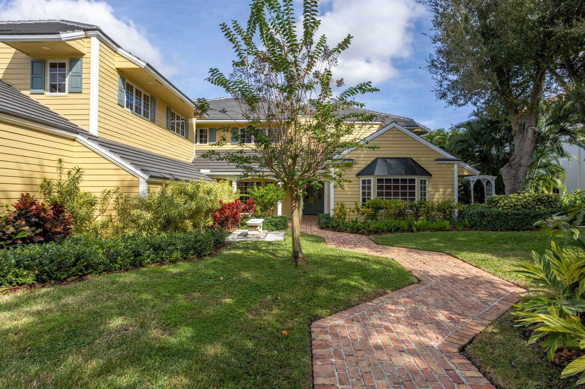 2883 Banyan Blvd Circle Northwest Boca Raton, FL 33431 - Photo 2 of 80 Pathway to the front door