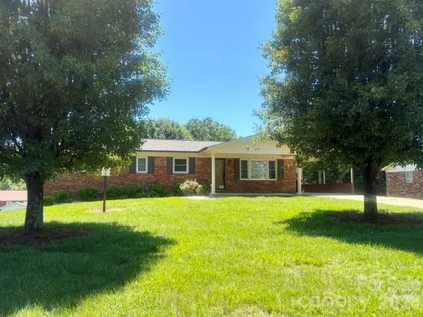 $309,900 | 620 Central Street, Hudson, NC 28638