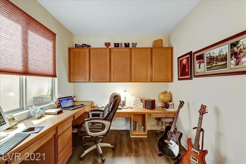 424 White Heart Road Las Vegas, NV 89148 - Photo 4 of 15 Gallery Image 4