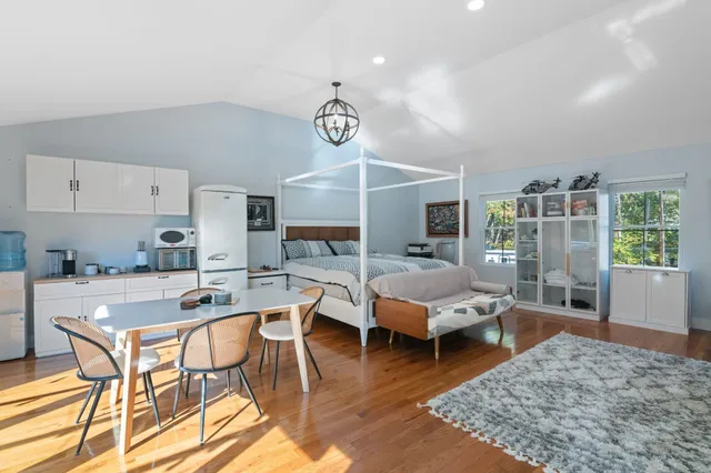 $529,999 | 636 Tunnel Street, Readsboro, VT 05350