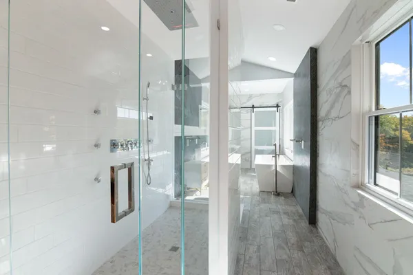 $499,999 | 636 Tunnel Street, Readsboro, VT 05350