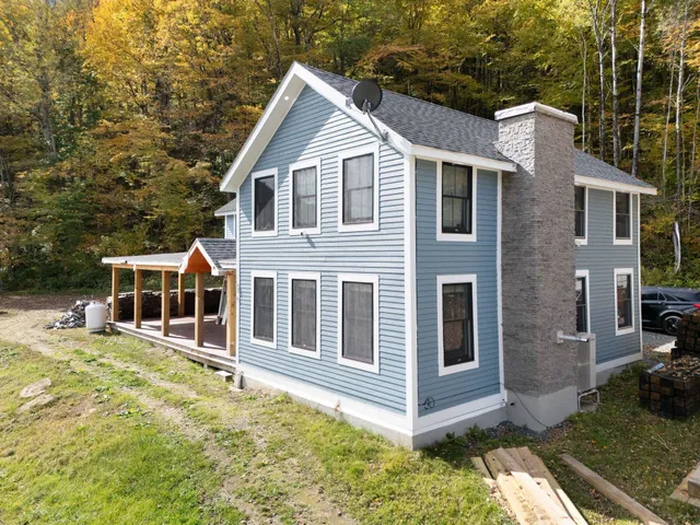 $529,999 | 636 Tunnel Street, Readsboro, VT 05350