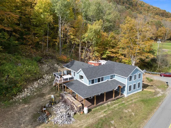 $499,999 | 636 Tunnel Street, Readsboro, VT 05350
