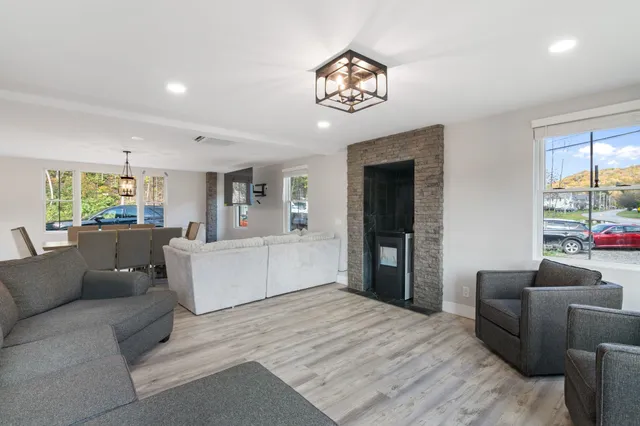 $529,999 | 636 Tunnel Street, Readsboro, VT 05350