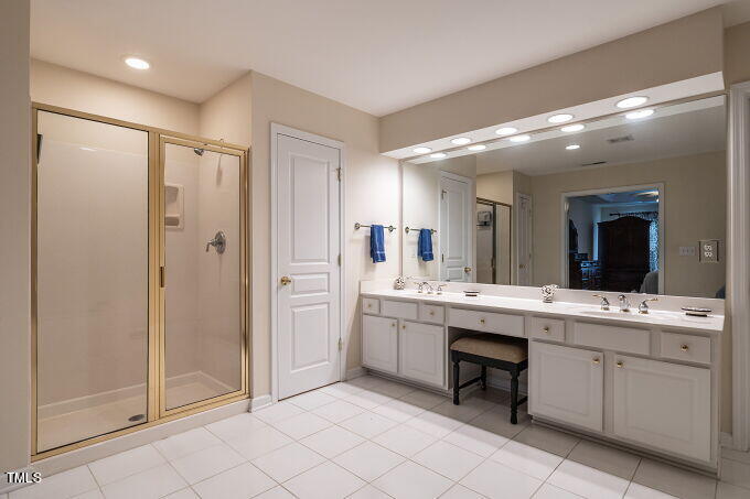 3742 Old Post Road Raleigh, NC 27612 - Photo 24 of 35 028-680x453-primary-bath
