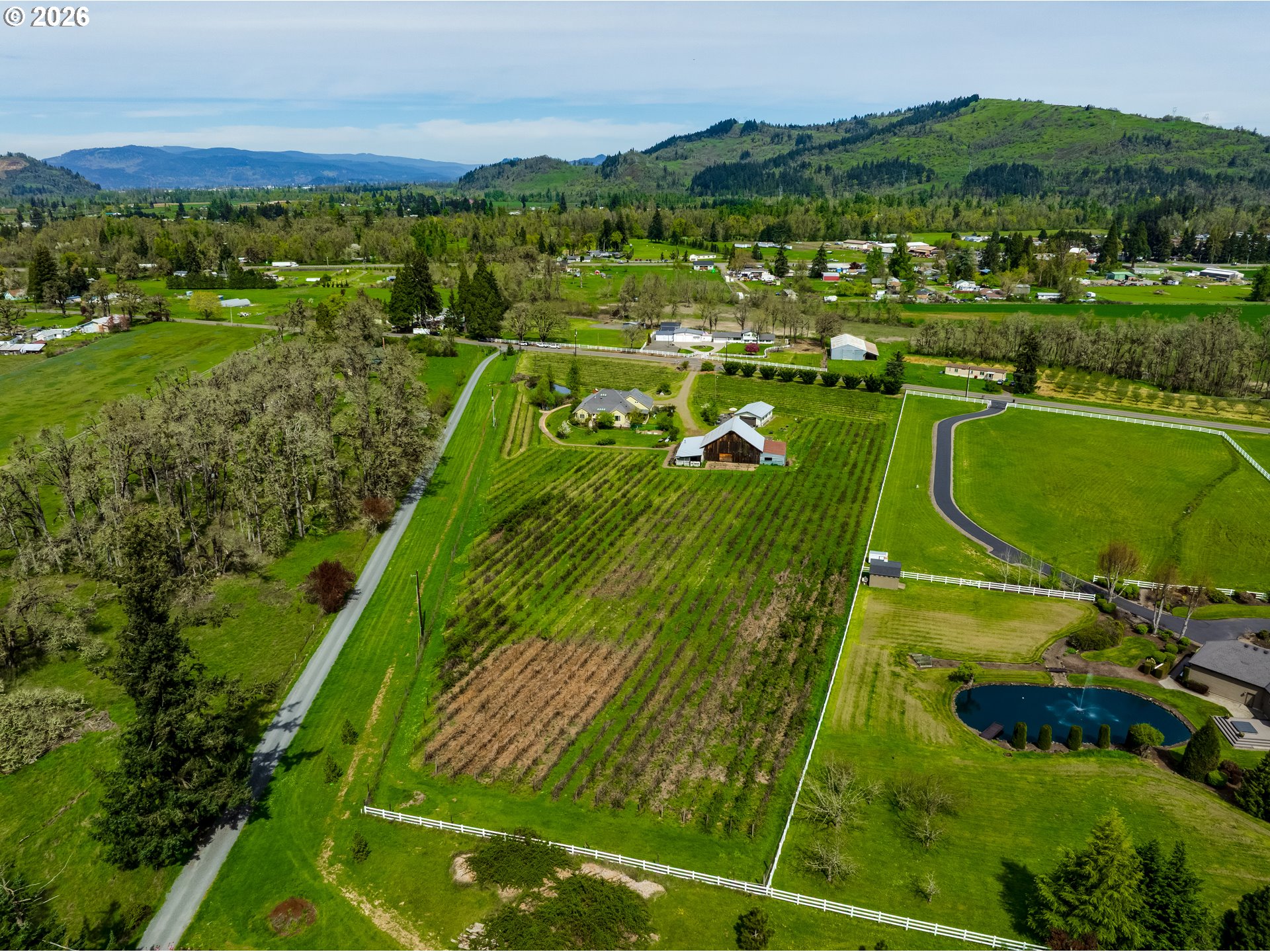 34386 Mathews Road Eugene, OR 97405 - Photo 3 of 48