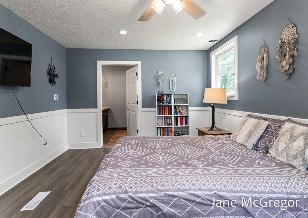 55 South Dengler Road Muskegon, MI 49442 - Photo 21 of 40 55SDengler-31LoRes