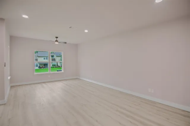 $349,800 | 12310 Glenview Drive, Montgomery, TX 77356