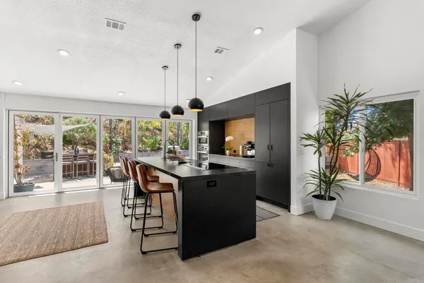 $2,049,000 | 1609 Honeysuckle Court, Encinitas, CA 92024