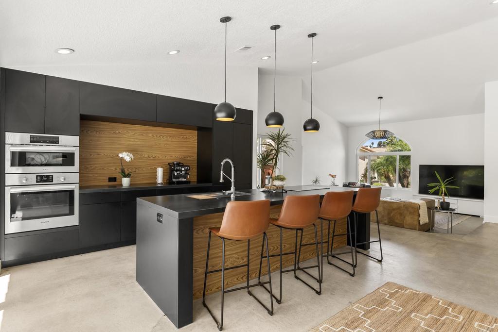 1609 Honeysuckle Court Encinitas, CA 92024 - Photo 13 of 41