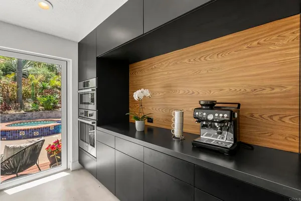 $2,049,000 | 1609 Honeysuckle Court, Encinitas, CA 92024