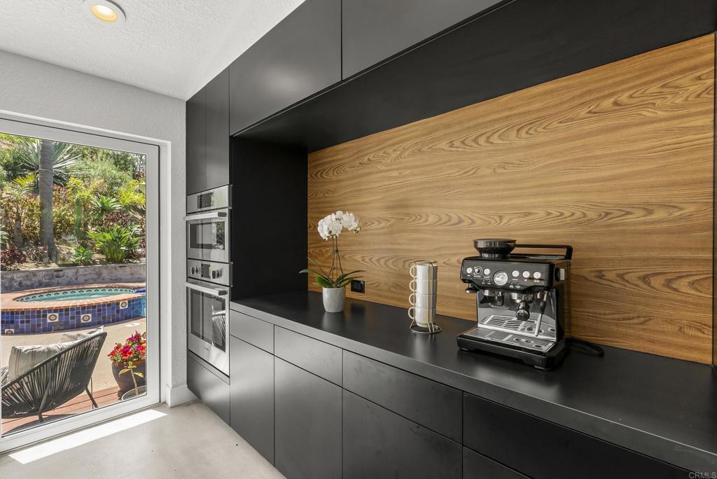 1609 Honeysuckle Court Encinitas, CA 92024 - Photo 15 of 41