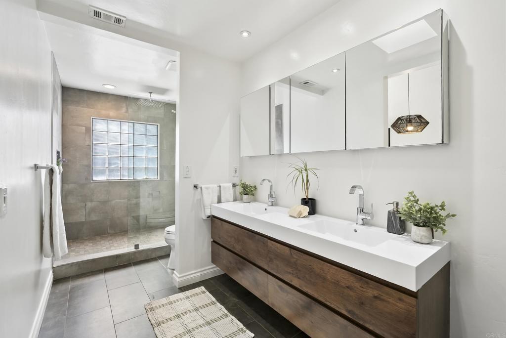 1609 Honeysuckle Court Encinitas, CA 92024 - Photo 24 of 41