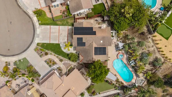 $2,049,000 | 1609 Honeysuckle Court, Encinitas, CA 92024