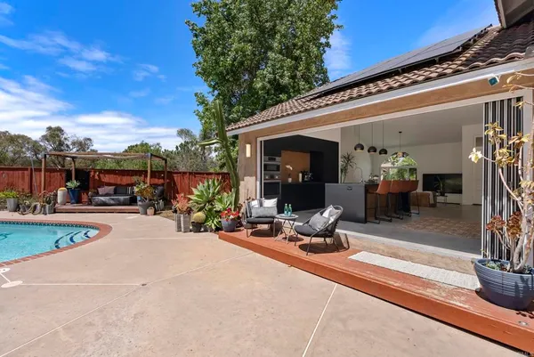 $2,049,000 | 1609 Honeysuckle Court, Encinitas, CA 92024