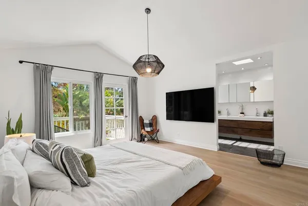 $2,049,000 | 1609 Honeysuckle Court, Encinitas, CA 92024