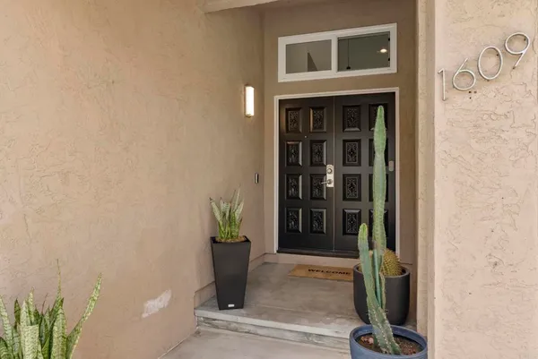 $2,049,000 | 1609 Honeysuckle Court, Encinitas, CA 92024