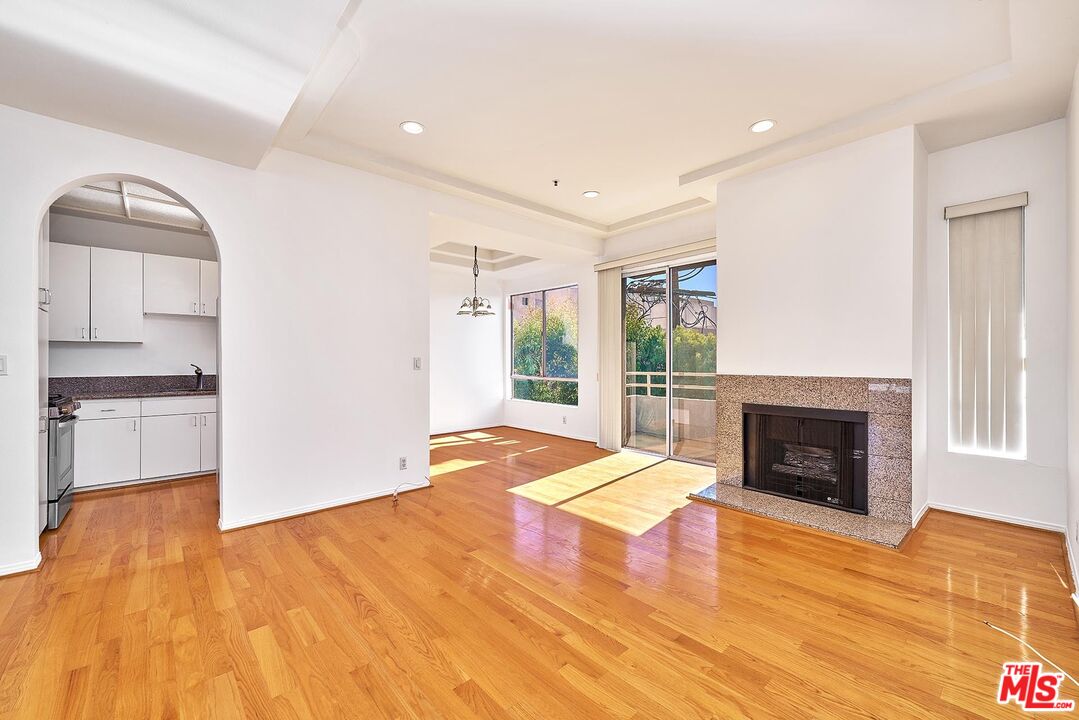 5050 West Maplewood Avenue, Unit 206 Los Angeles, CA 90004 - Photo 13 of 45