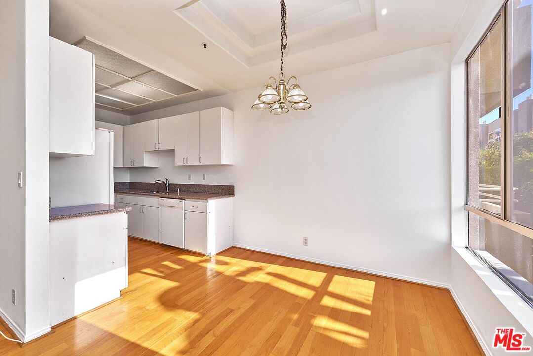 5050 West Maplewood Avenue, Unit 206 Los Angeles, CA 90004 - Photo 14 of 45