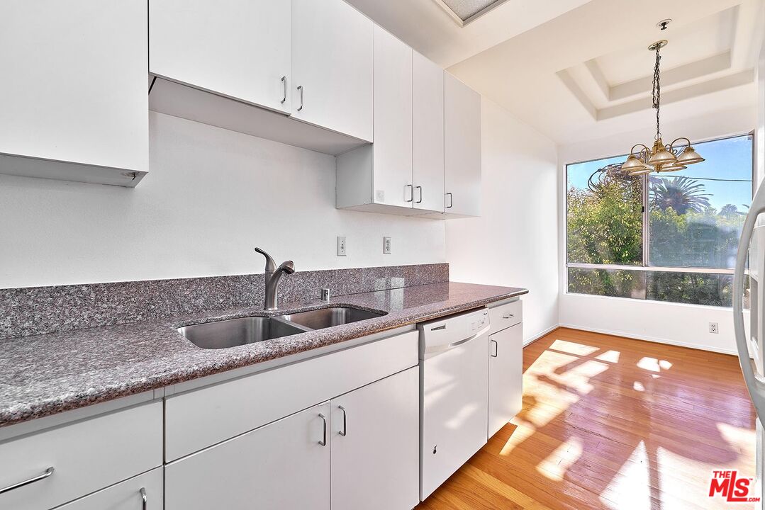 5050 West Maplewood Avenue, Unit 206 Los Angeles, CA 90004 - Photo 19 of 45