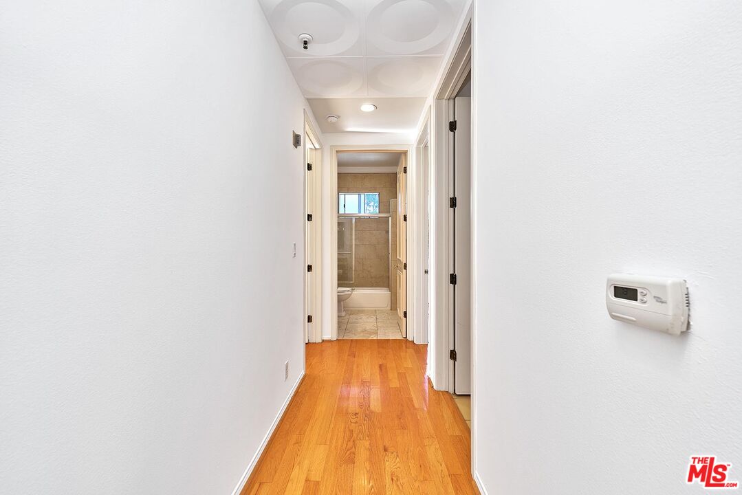 5050 West Maplewood Avenue, Unit 206 Los Angeles, CA 90004 - Photo 20 of 45