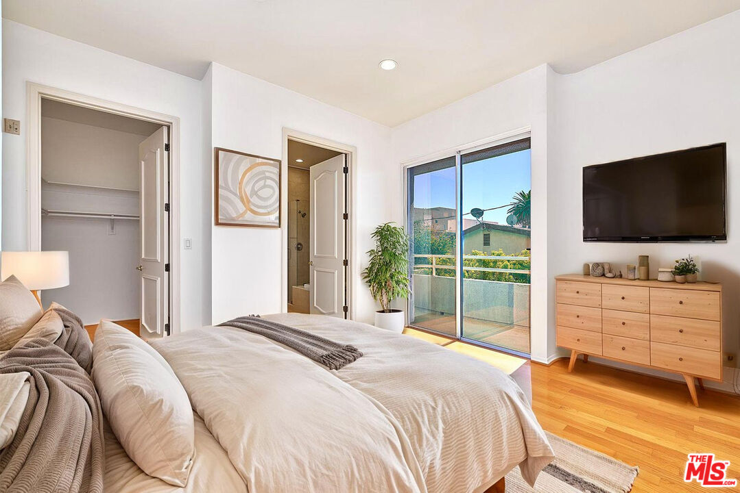 5050 West Maplewood Avenue, Unit 206 Los Angeles, CA 90004 - Photo 21 of 45