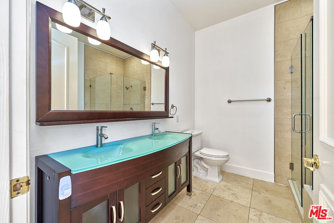 5050 West Maplewood Avenue, Unit 206 Los Angeles, CA 90004 - Photo 25 of 45