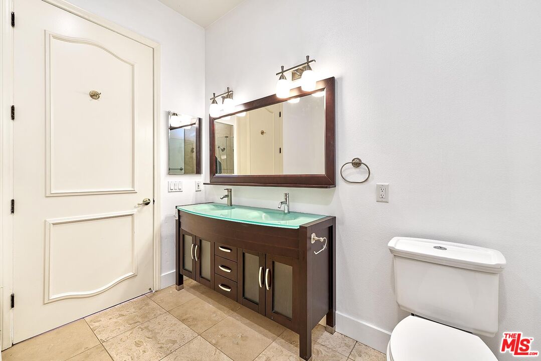 5050 West Maplewood Avenue, Unit 206 Los Angeles, CA 90004 - Photo 28 of 45