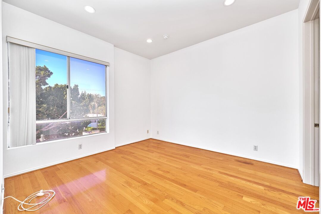 5050 West Maplewood Avenue, Unit 206 Los Angeles, CA 90004 - Photo 30 of 45