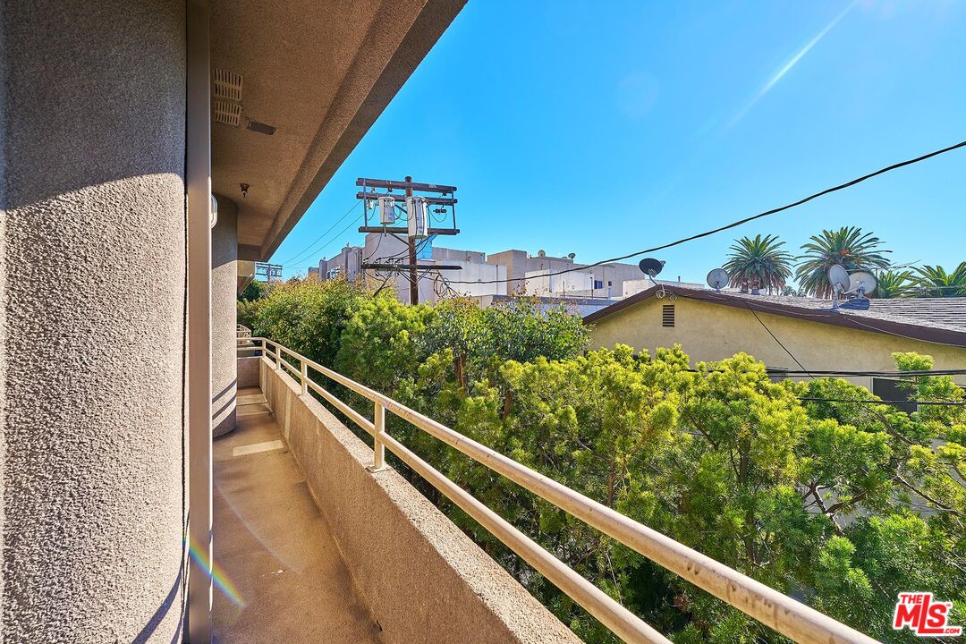 5050 West Maplewood Avenue, Unit 206 Los Angeles, CA 90004 - Photo 35 of 45