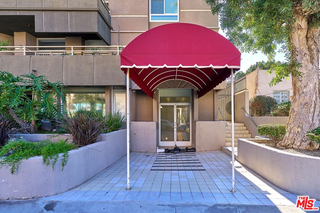 5050 West Maplewood Avenue, Unit 206 Los Angeles, CA 90004 - Photo 39 of 45