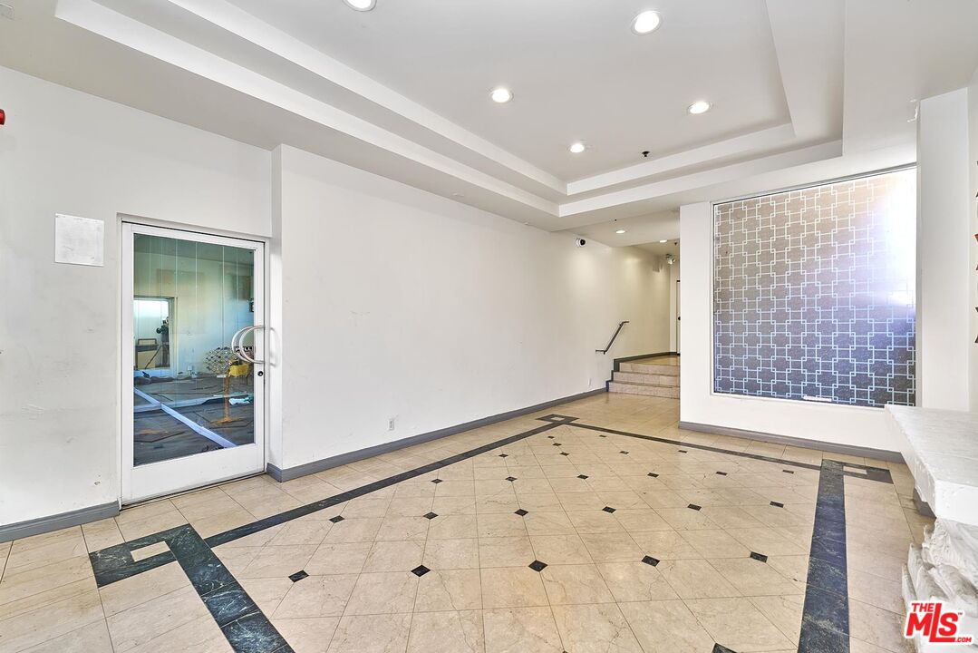 5050 West Maplewood Avenue, Unit 206 Los Angeles, CA 90004 - Photo 41 of 45