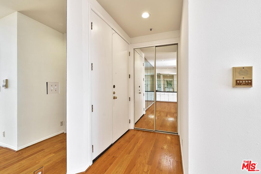 5050 West Maplewood Avenue, Unit 206 Los Angeles, CA 90004 - Photo 6 of 45