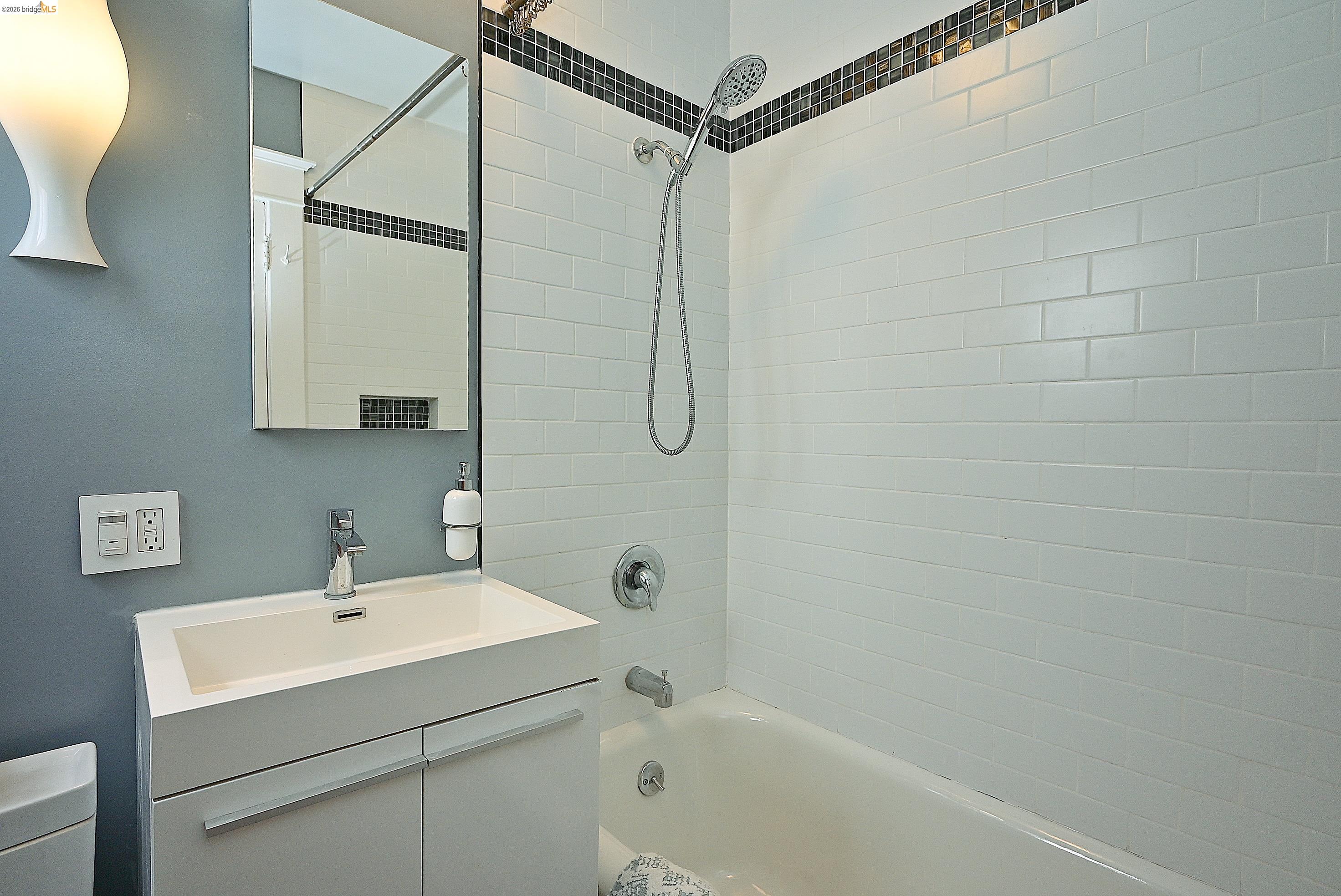 1301 Bonita Avenue, Unit 3 Berkeley, CA 94709 - Photo 38 of 48