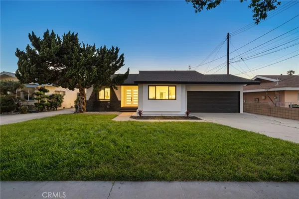 $1,695,000 | 15529 Cornuta Avenue, Bellflower, CA 90706