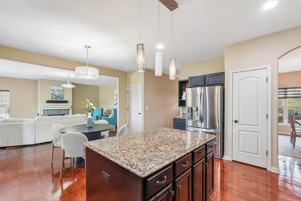 $989,900 | N55W20970 Carters Crossing Circle, Menomonee Falls, WI 53051