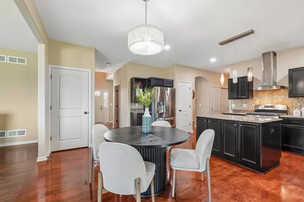 $989,900 | N55W20970 Carters Crossing Circle, Menomonee Falls, WI 53051