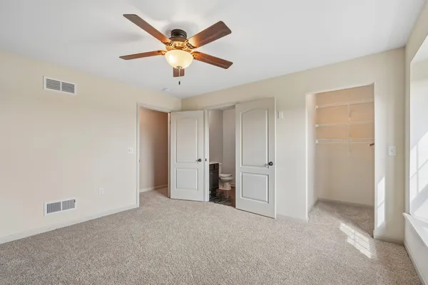 $989,900 | N55W20970 Carters Crossing Circle, Menomonee Falls, WI 53051