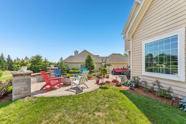 $989,900 | N55W20970 Carters Crossing Circle, Menomonee Falls, WI 53051