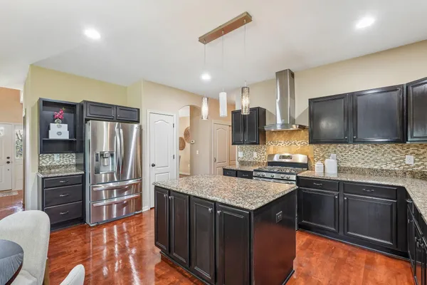 $989,900 | N55W20970 Carters Crossing Circle, Menomonee Falls, WI 53051