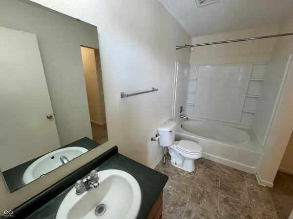 $1,700 | 2274 Bridlewood Drive, Franklin, IN 46131