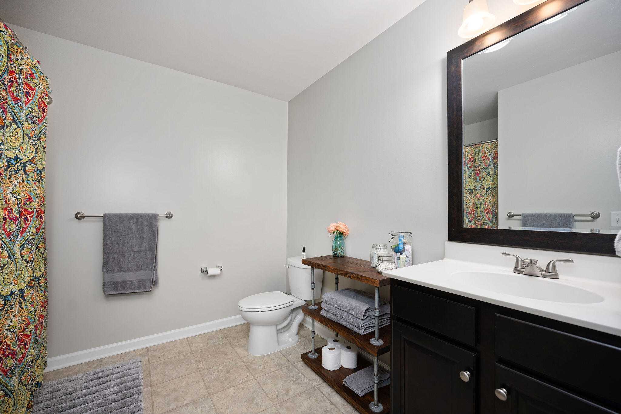 265 Decatur Drive Summerville, SC 29486 - Photo 29 of 58 Guest Bath