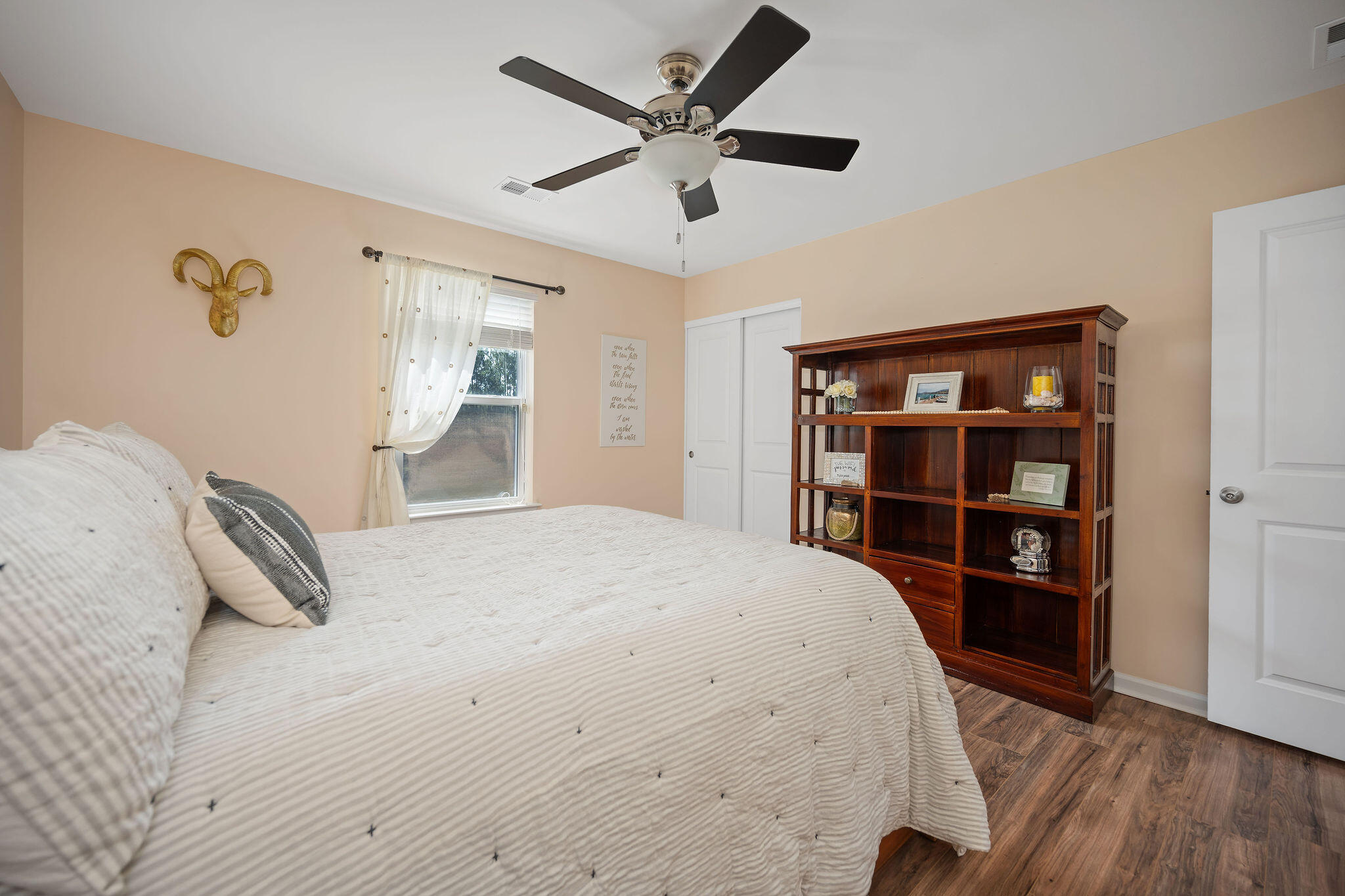 265 Decatur Drive Summerville, SC 29486 - Photo 32 of 58 Third Bedroom