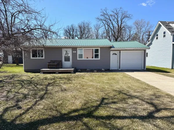 $169,900 | 341 4th Street North, Greenbush, MN 56726