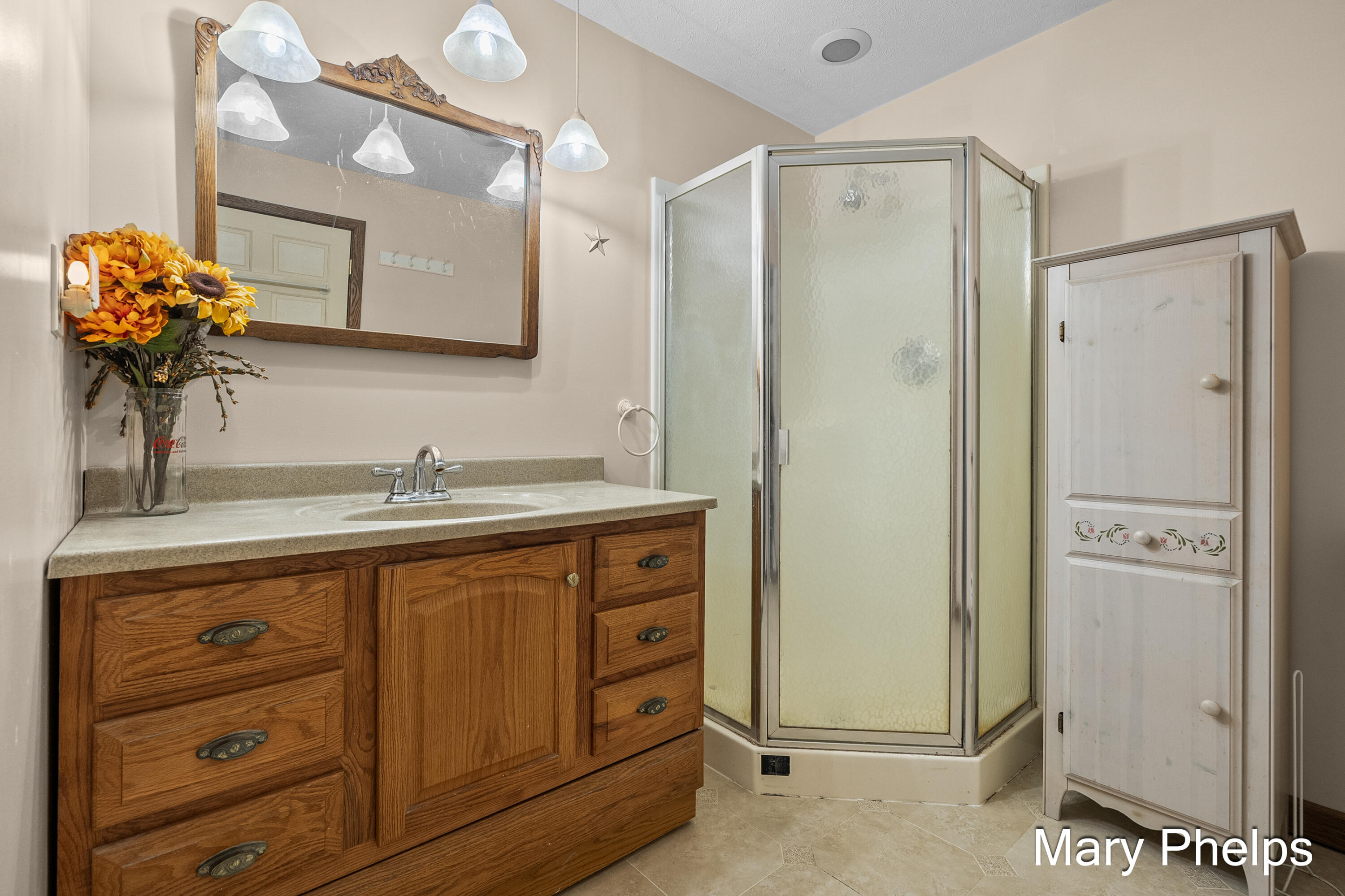 238 41st Street Allegan, MI 49010 - Photo 13 of 51 Primary bathroom