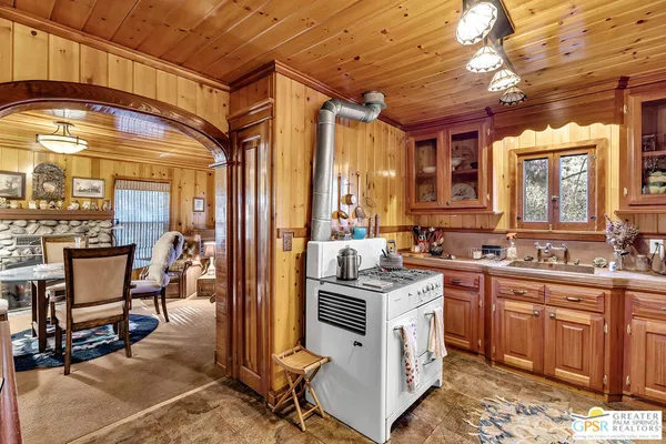 $449,000 | 54865 Strong Drive, Idyllwild, CA 92549