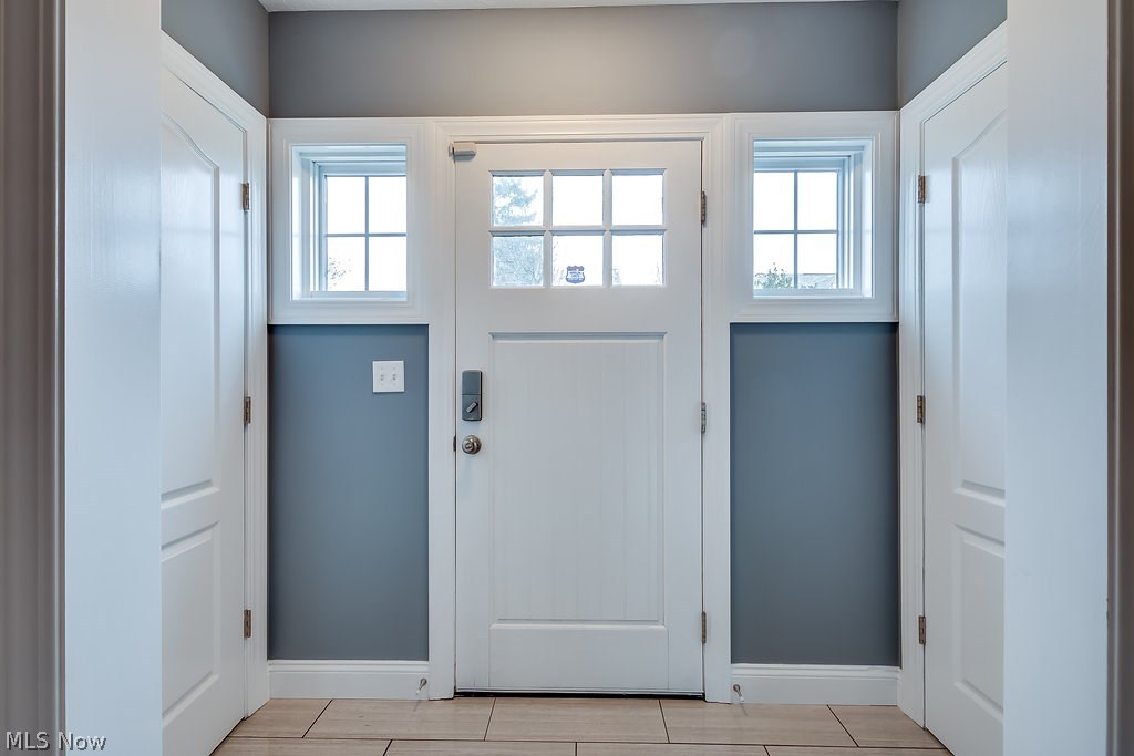 3358 Sutton Road Cleveland, OH 44120 - Photo 17 of 35